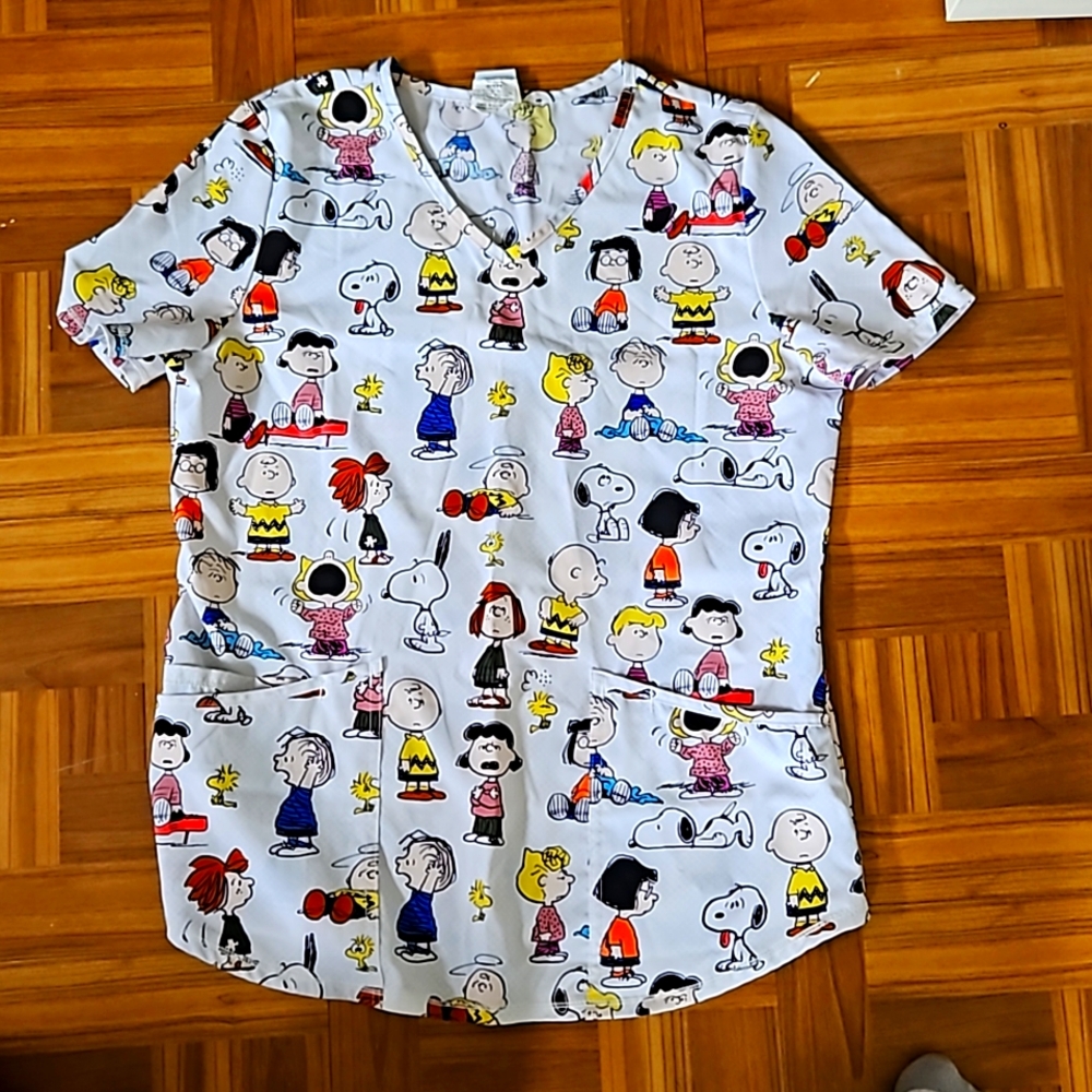 Snoopy Women's scrub top small